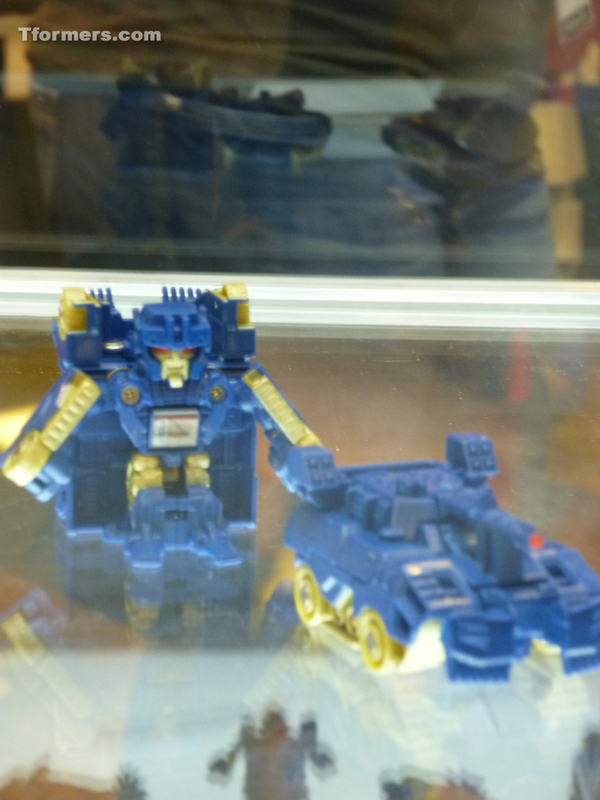 Bot Shots Brawl Shockwave Ironhide Three Pack  (3 of 134)